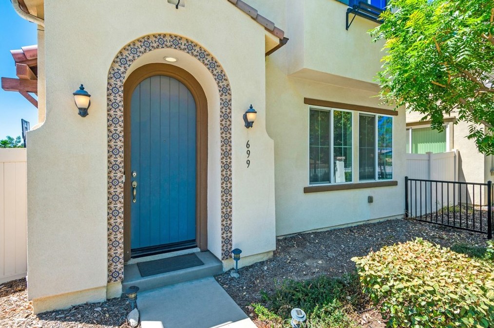 699 S Fillmore Ave, Rialto, CA 92376