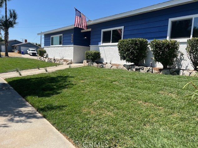 590 E Van Koevering St, Rialto, CA 92376