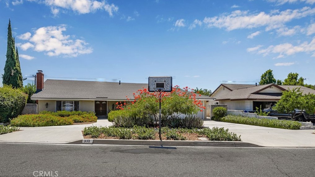 332 E Ranger Ct, Upland, CA 91784