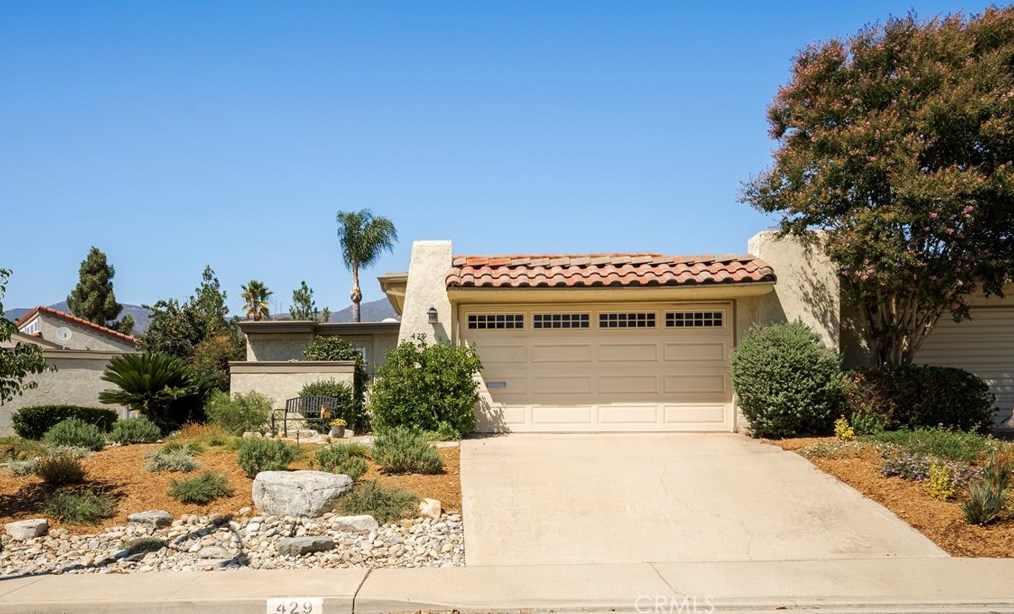 429 Champlain Dr, Claremont, CA 91711