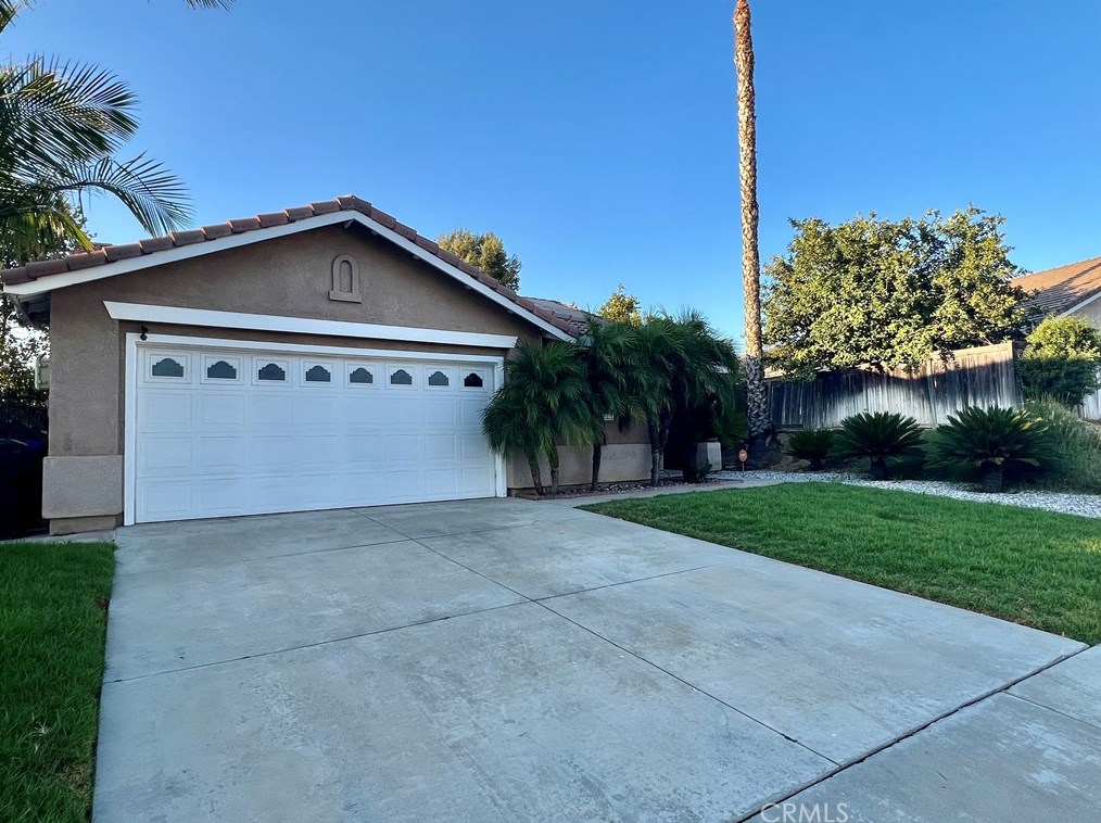 15392 Bolero Dr, Fontana, CA 92337