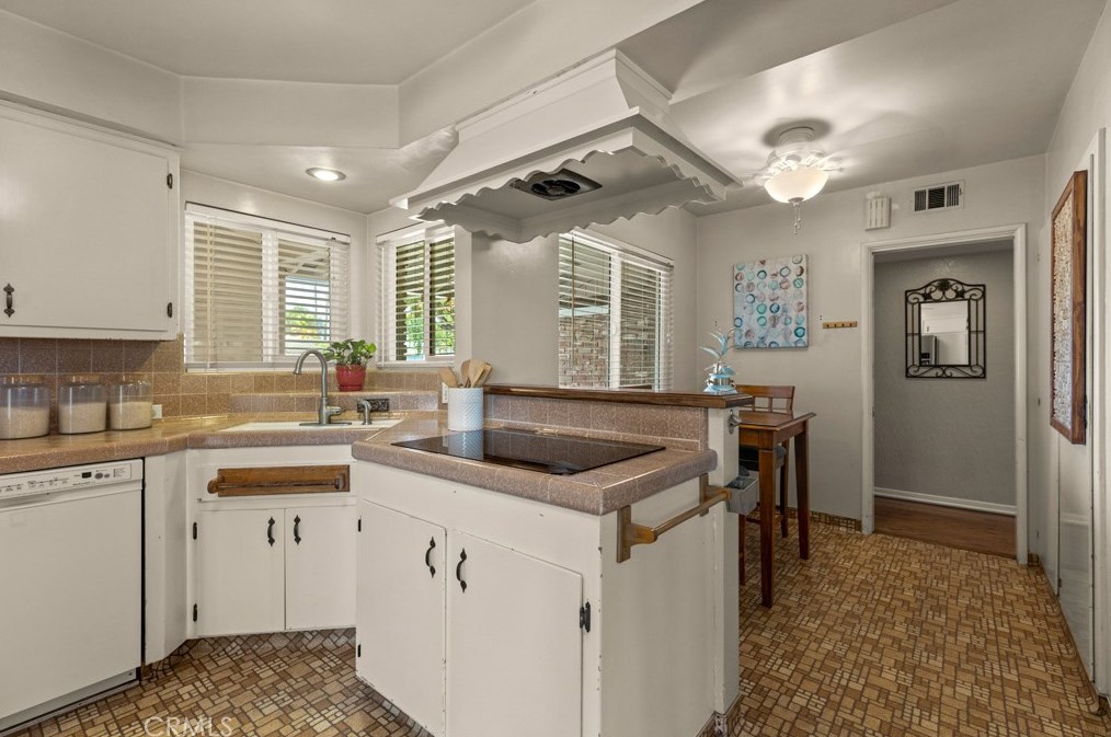 446 Tudor St, Covina CA 91722-1146 exterior