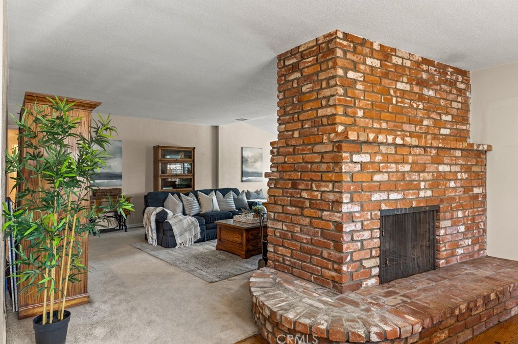 446 Tudor St, Covina CA 91722-1146 exterior