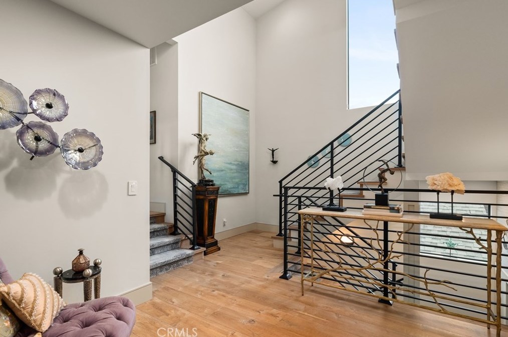115 Bay Ave, Newport Beach CA  92662-1045 exterior