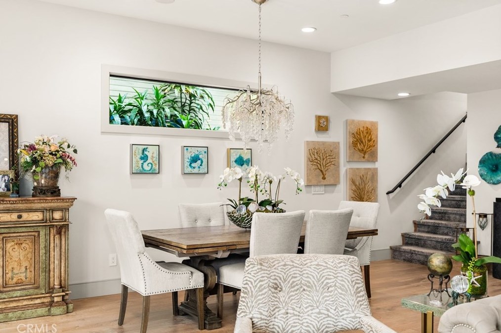 115 Bay Ave, Newport Beach CA  92662-1045 exterior