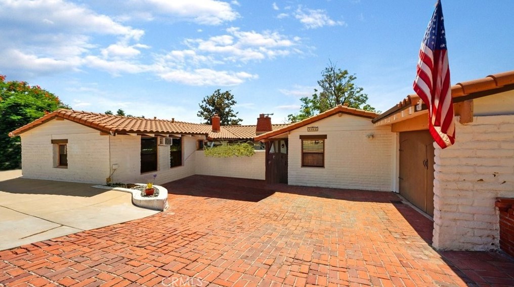 25915 Foothill Dr, San Bernardino, CA 92404-3073