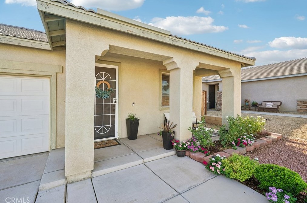10667 Topaz Ave, Hesperia, CA 92345