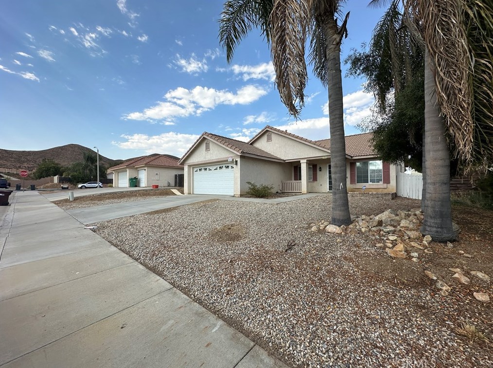 28564 Eridanus Dr, Menifee, CA 92586