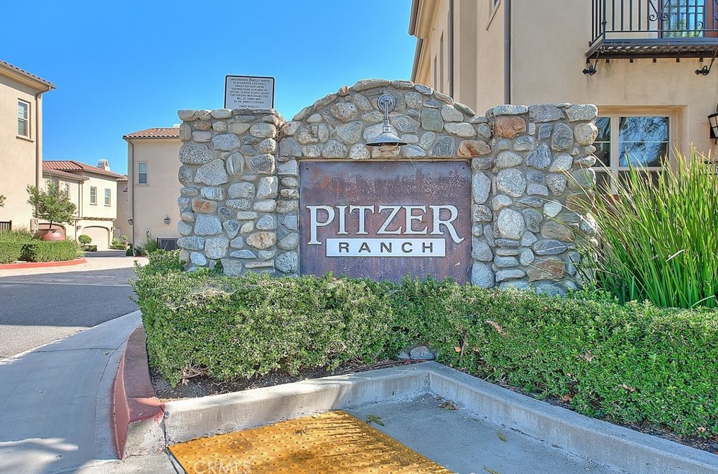 906 Grove Ct, Claremont, CA 91711