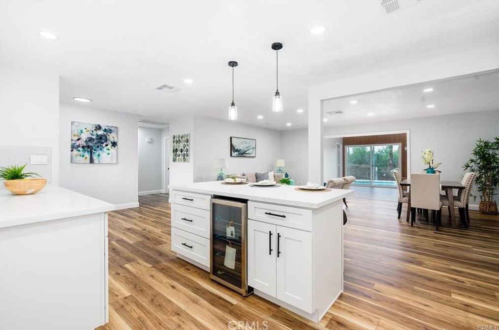 1605 Via Vis Dr, Riverside CA  92506-5321 exterior