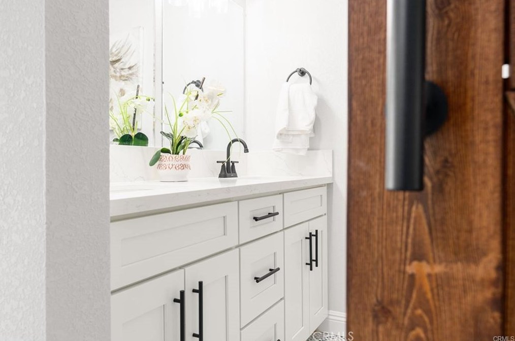 1605 Via Vis Dr, Riverside CA  92506-5321 exterior