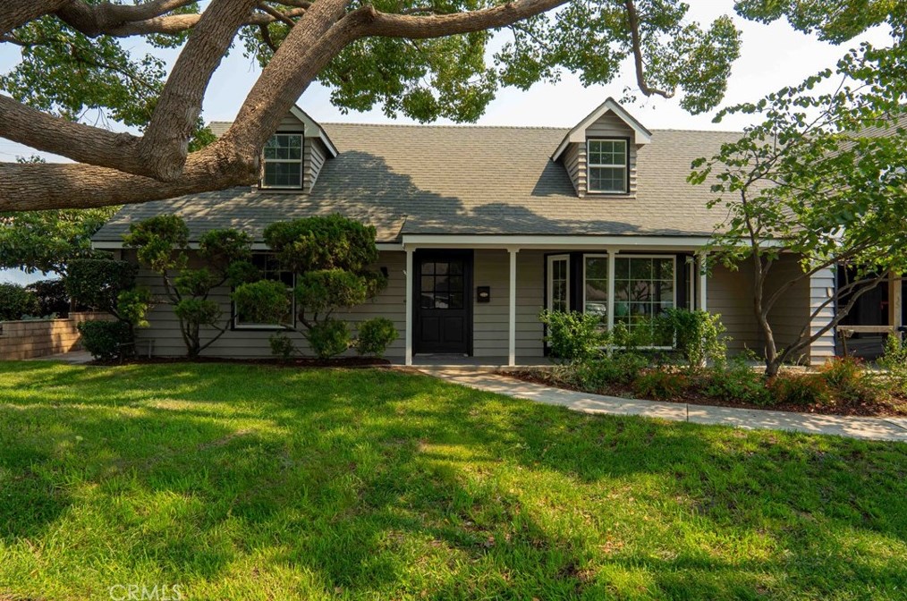 5531 Peacock Ln, Riverside, CA 92505-3176