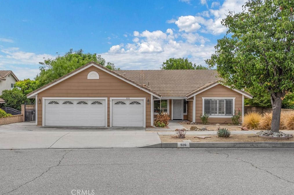 926 Pineridge St, Upland, CA 91784