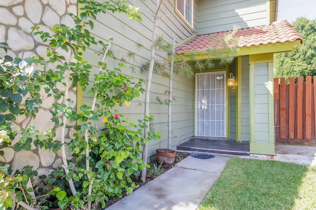 1269 Northwestern Cir, Colton, CA 92324