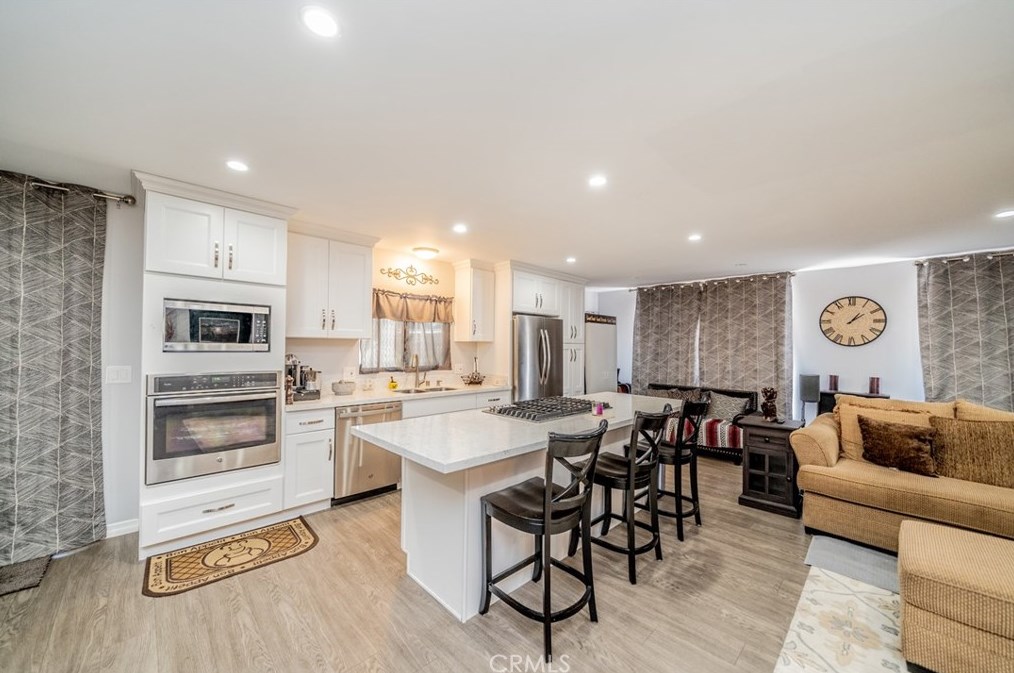 208 S S Barranca Ave #25, Glendora, CA 91741