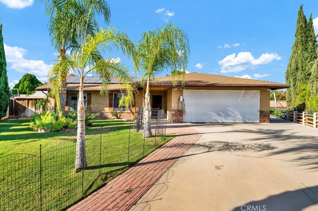 9067 Williams Ct, Fontana, CA 92335