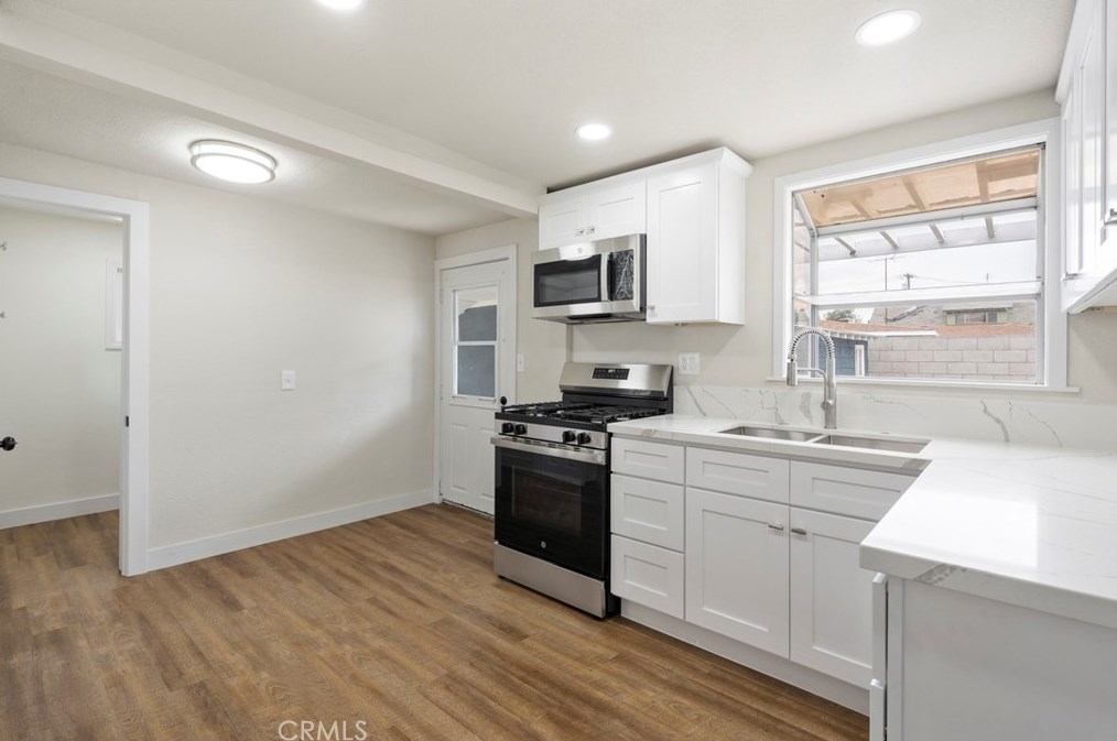 786 W E St, Colton, CA 92324