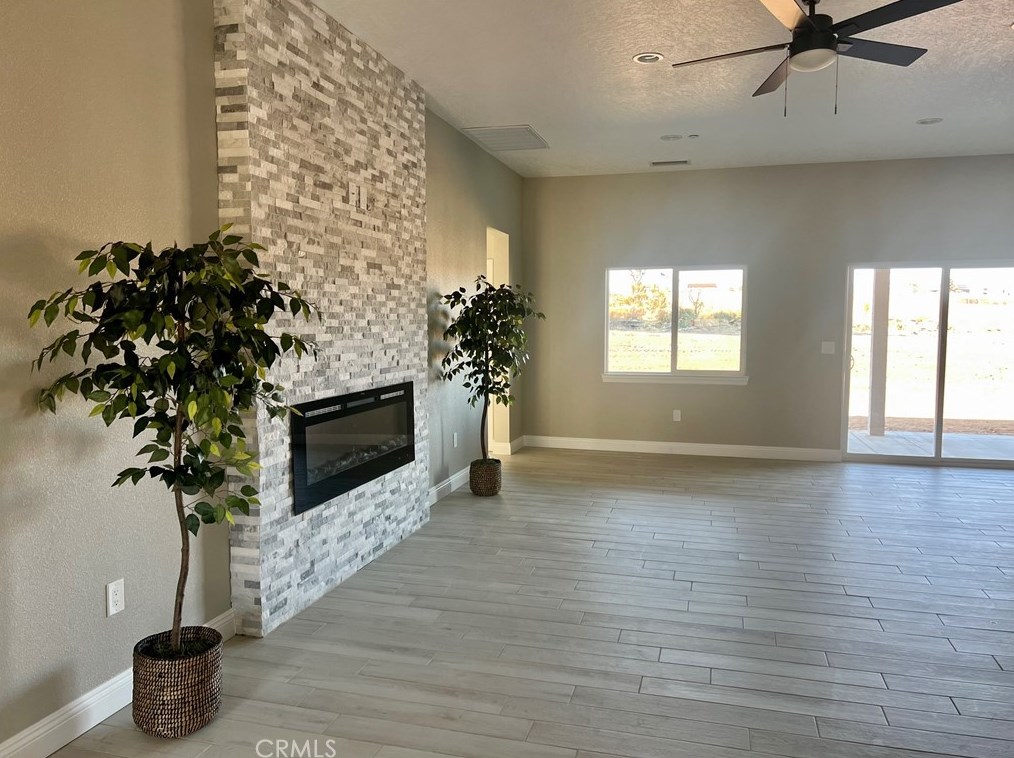 22440 Ocotillo Way, Apple Valley, CA 92308-8548