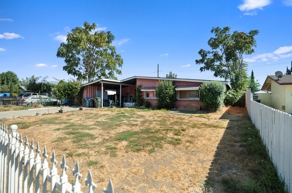 1758 Bainbridge St, Pomona, CA 91766