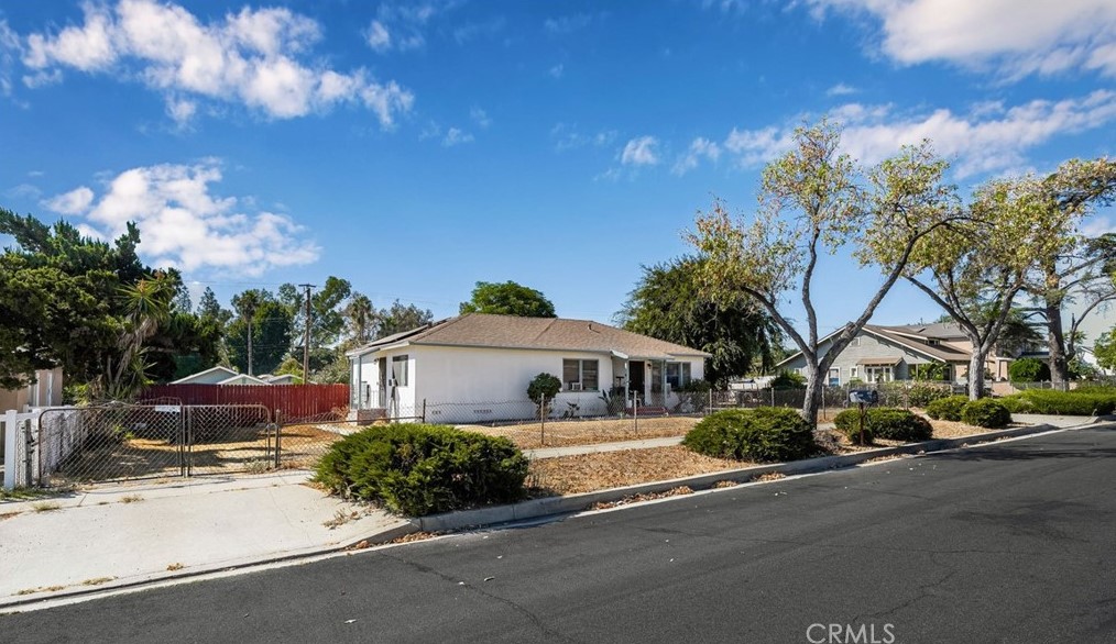 1458 Bowen St, Upland, CA 91786