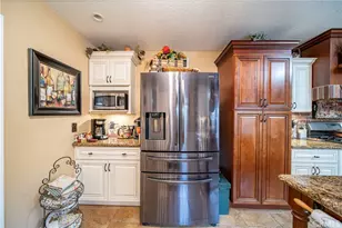 208 E 3rd St, San Dimas, CA 91773 - Photo 8