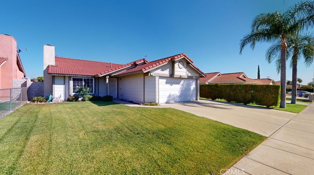 9381 Sultana Ave, Fontana, CA 92335