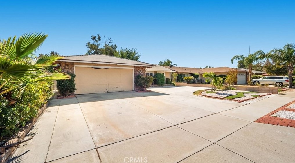 16655 Raymond Ave, Fontana, CA 92336