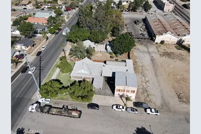 385 W F Street, Colton, CA 92324 - Photo 2