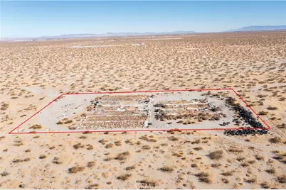 7 Rancho Rd, Phelan, CA 92371 - Photo 4