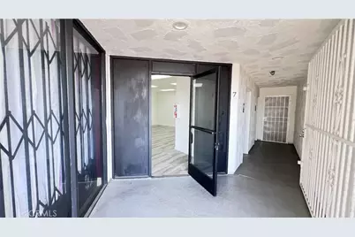 11030 S Inglewood Avenue, Inglewood, CA 90304 - Photo 8