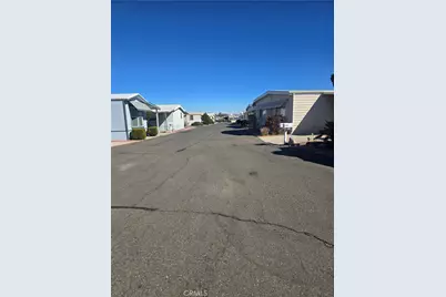 13393 Mariposa Road #220, Victorville, CA 92395 - Photo 4