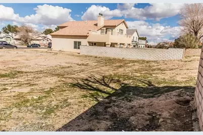 15167 Orchard Hill Lane, Helendale, CA 92342 - Photo 2
