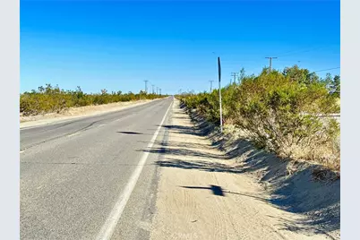 12025 Primavera Road, Pinon Hills, CA 92372 - Photo 8