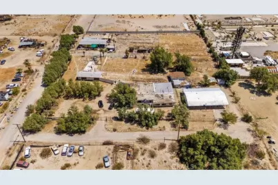 17750 Bubbling Wells Road, Desert Hot Springs, CA 92241 - Photo 4