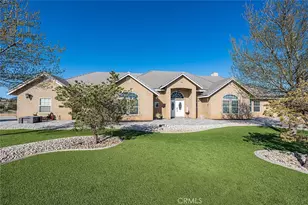 7922 Los Palmas Dr, Oak Hills, CA 92344 - Photo 4