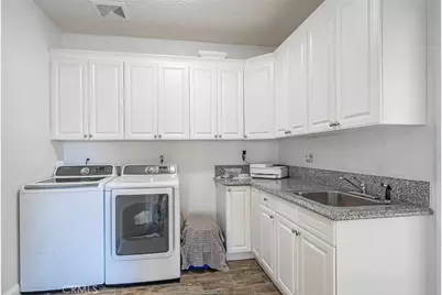 7922 Los Palmas Drive, Oak Hills, CA 92344 - Photo 40