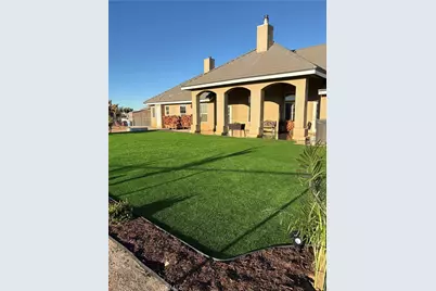 7922 Los Palmas Drive, Oak Hills, CA 92344 - Photo 48