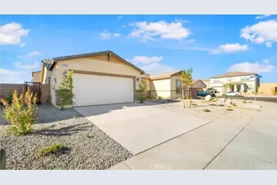 13833 Raven St, Victorville, CA 92392 - Photo 2