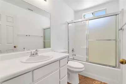 40684 Corte Albara, Murrieta, CA 92562 - Photo 14