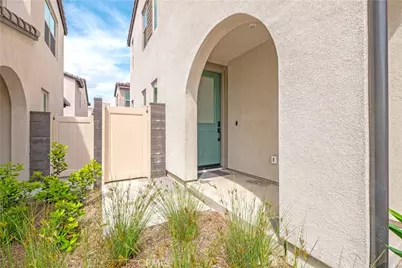 16020 Sunny Court, Fontana, CA 92336 - Photo 10