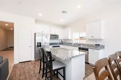 15667 San Diego Ln, Victorville, CA 92394 - Photo 12