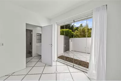 1046 N Hillcrest Road, Beverly Hills, CA 90210 - Photo 52