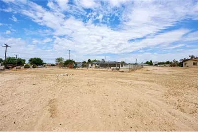 18251 Hiawatha Road, Apple Valley, CA 92307 - Photo 12