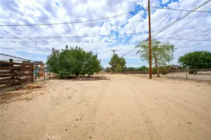 18251 Hiawatha Rd, Apple Valley, CA 92307 - Photo 8