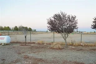 818 60th St, Rosamond, CA 93560 - Photo 10