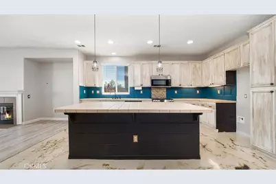 13849 Jackson Street, Oak Hills, CA 92344 - Photo 10