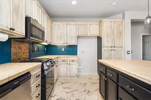 13849 Jackson St, Oak Hills, CA 92344 - Photo 12