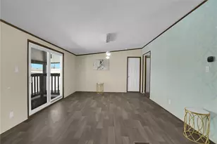 13984 Victoria Dr, Victorville, CA 92395 - Photo 10