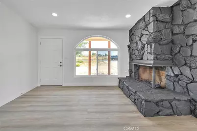 20916 Thunderbird Road, Apple Valley, CA 92307 - Photo 16