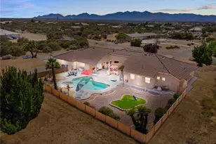 8289 Alta Mesa Rd, Oak Hills, CA 92344 - Photo 4